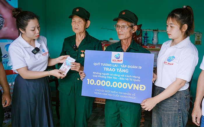 Hình ảnh đội ngũ hỗ trợ khách hàng chuyên nghiệp của casino trực tuyến uy tín